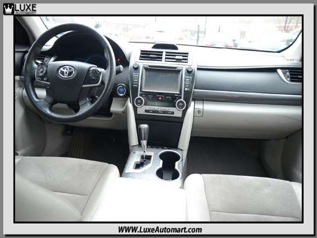 2014 Toyota Camry XLE 4dr Sedan